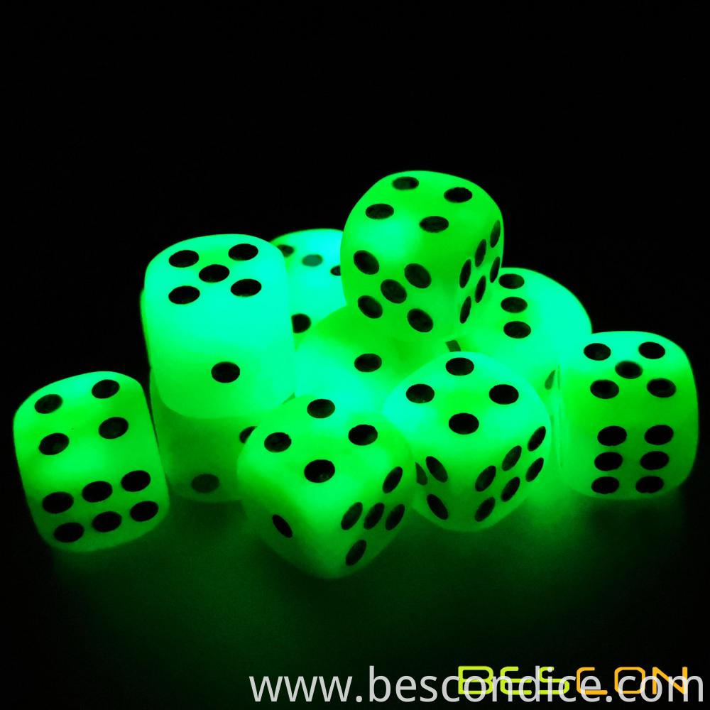 Luminous Jade Glowing 6 Sides Dice 2